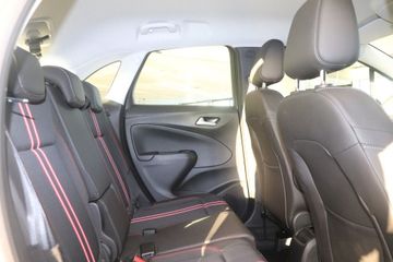 Fotografie 7 des Opel Crossland (X) Crossland 1.2 GS Line