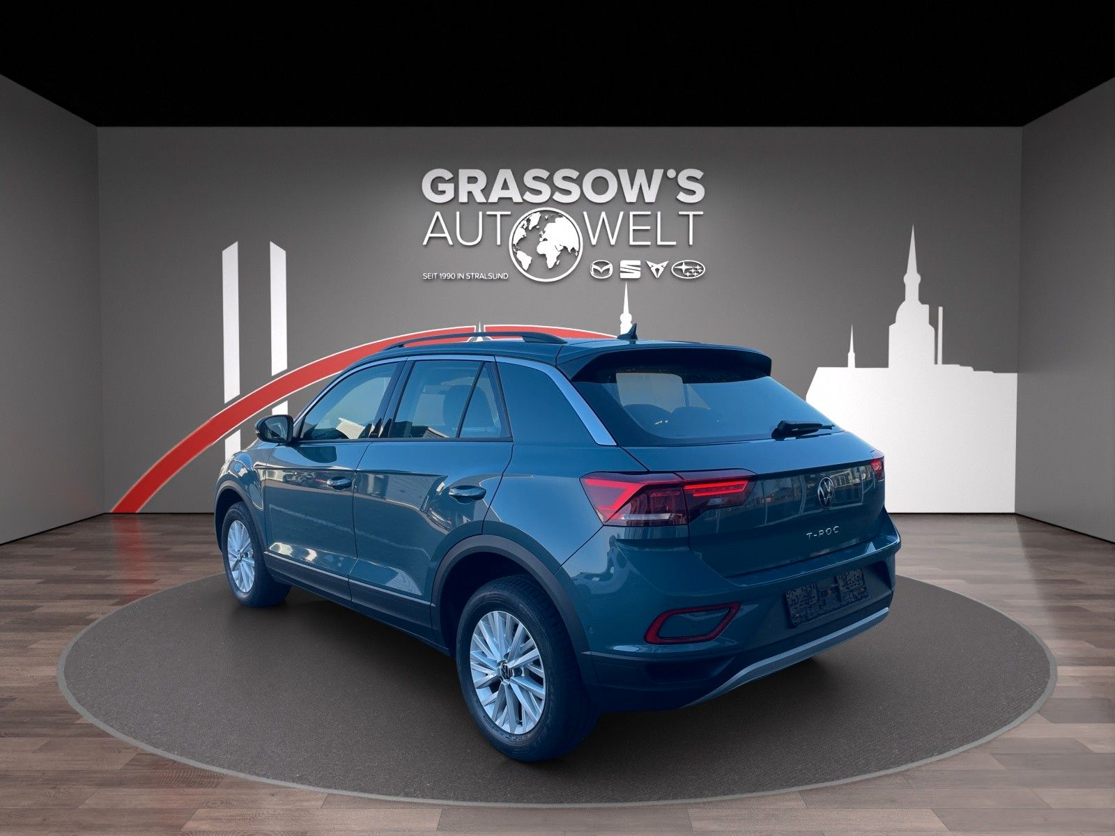 Fahrzeugabbildung Volkswagen T-Roc 1.5 TSI DSG Life LED/ACC/RFK/PDC/SHZ