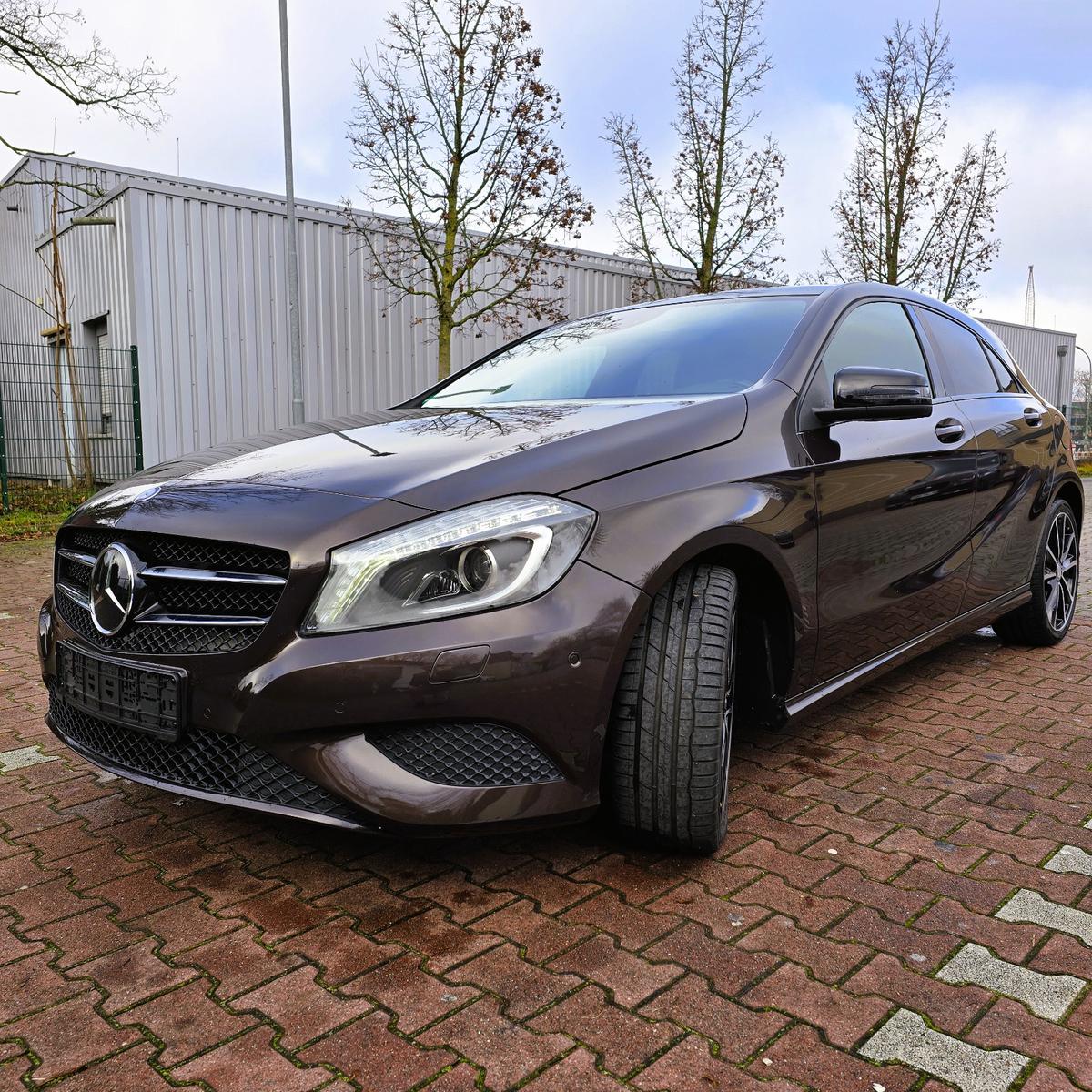 Mercedes-Benz A 250*4MATIC*PANO*KAMERA*AHK*NIGHT PAKET*8xBER.