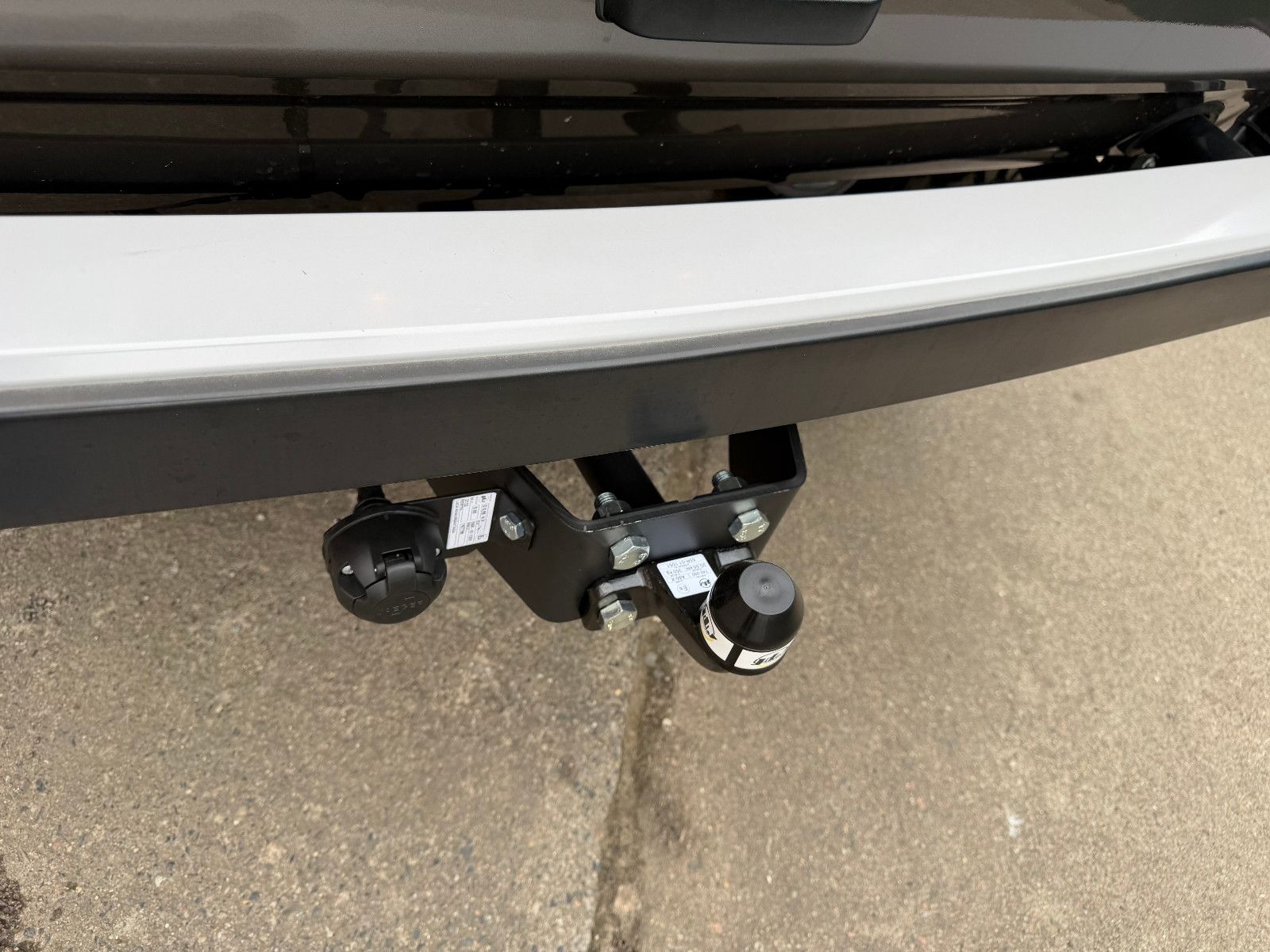 Fahrzeugabbildung Lada NIVA LEGEND "PREMIUM PLUS"! GROSTOL. REIF.; LED
