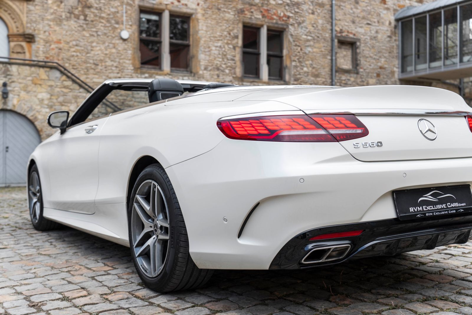 Fahrzeugabbildung Mercedes-Benz S 560 CABRIOLET BURMESTER 360° ACC MASSAGE LED