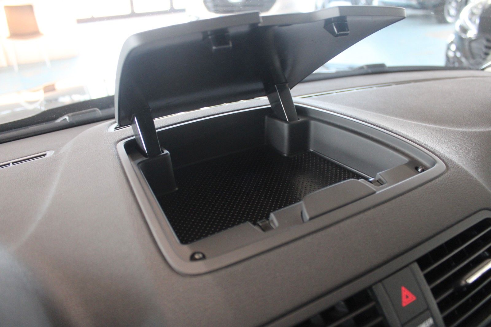 Fahrzeugabbildung SKODA Yeti 1.4 TSI Green tec Ambition Outdoor AHK 1.Hd