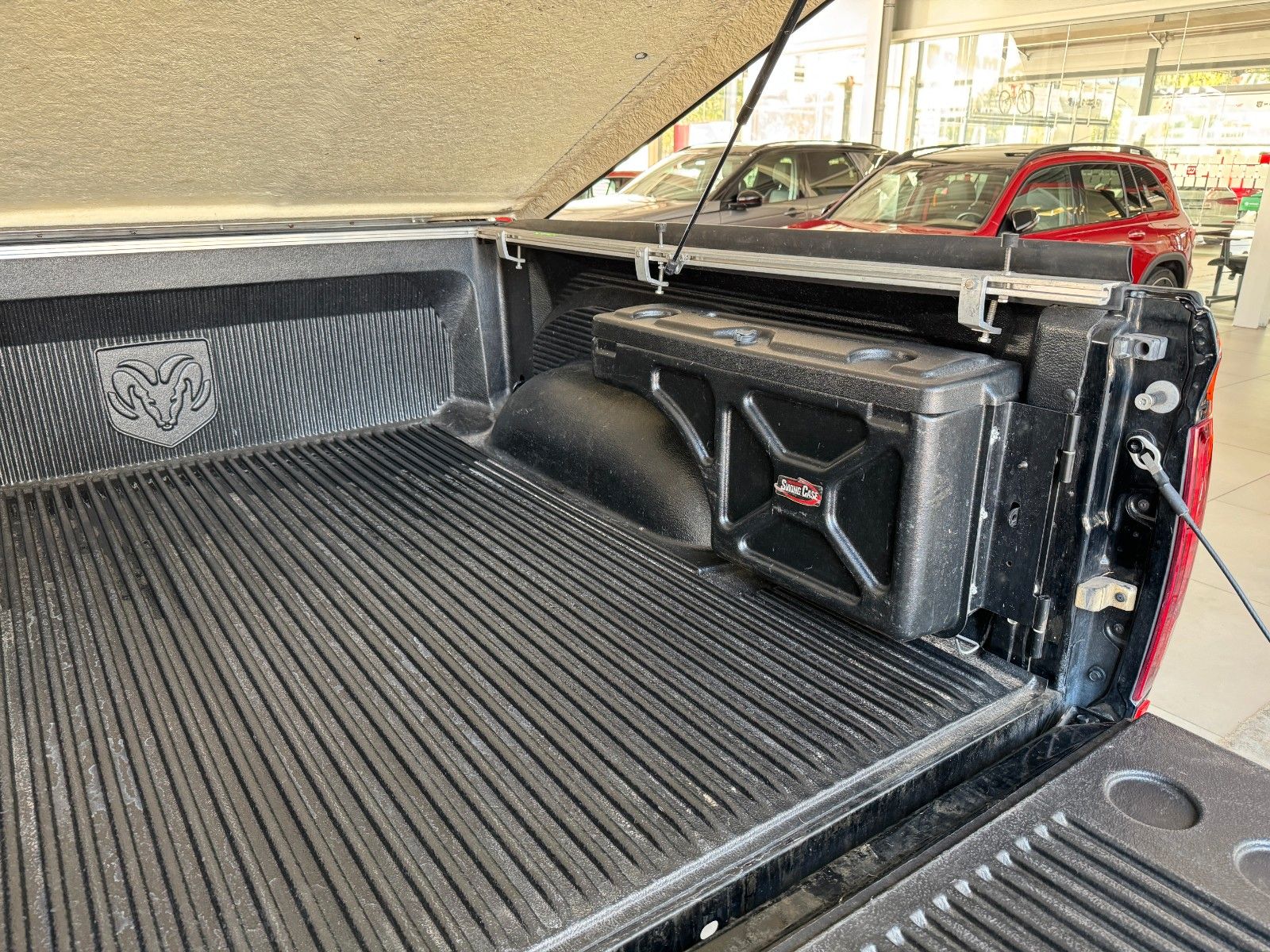 Fahrzeugabbildung Dodge RAM 5,7 Crew Cab Sport LPG 1Hand Deutsche EZ