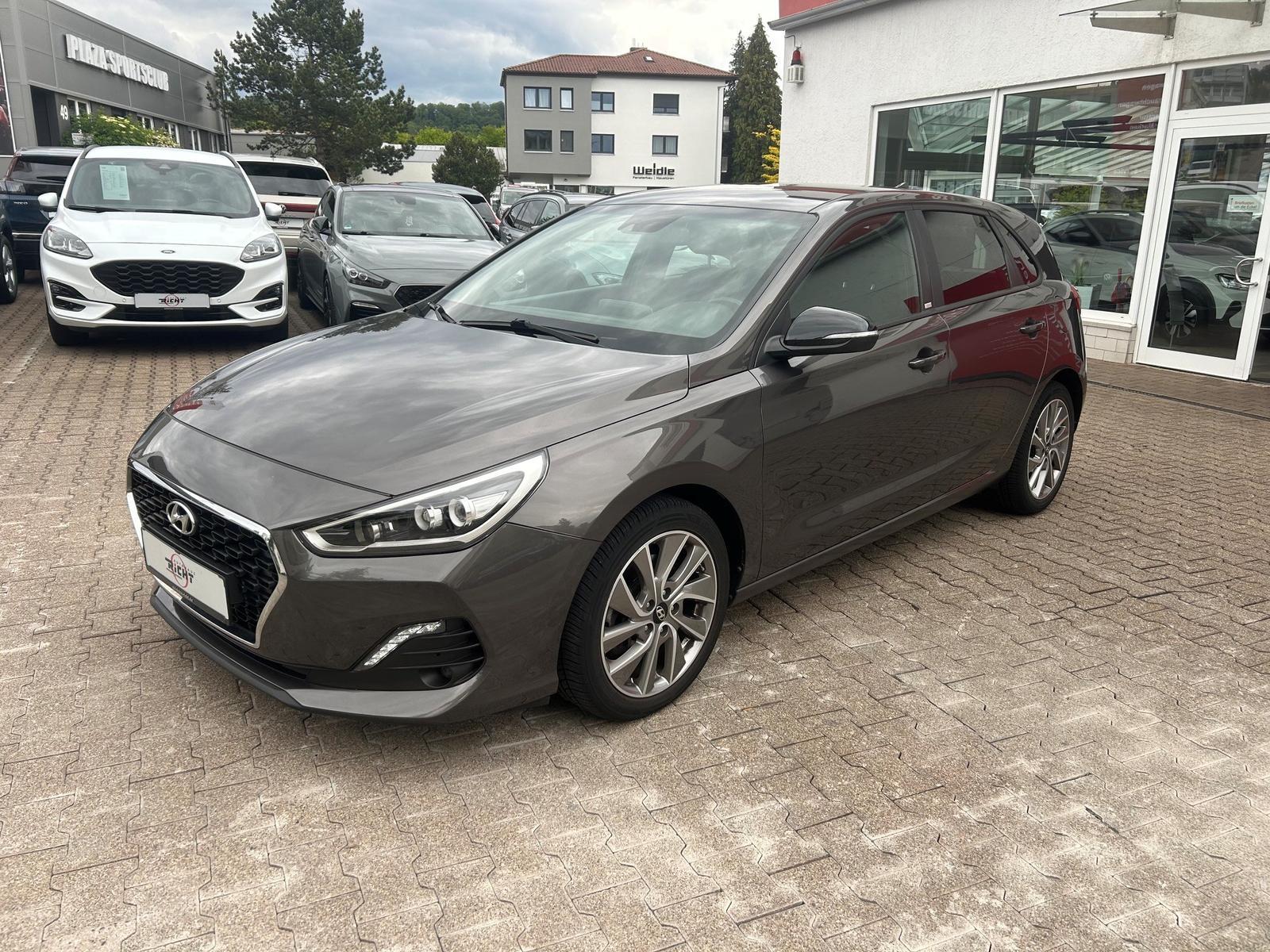 Hyundai i30 1.0 TGDI Navi LED Kamera LHZ DAB