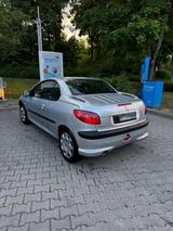 Peugeot 206 CC 110 Automatik - - Peugeot 206 mit Benzin-Antrieb: Cabrio, Automatik