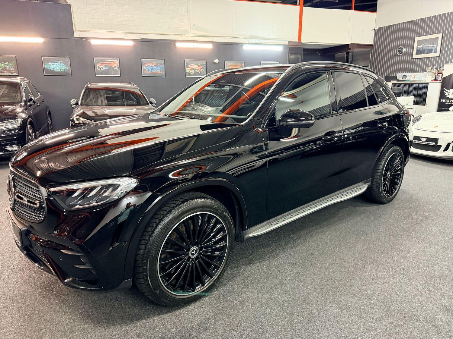Mercedes-Benz GLC 300 e 4M AMG DISTR/LED/TOTW/MEMORY/20"