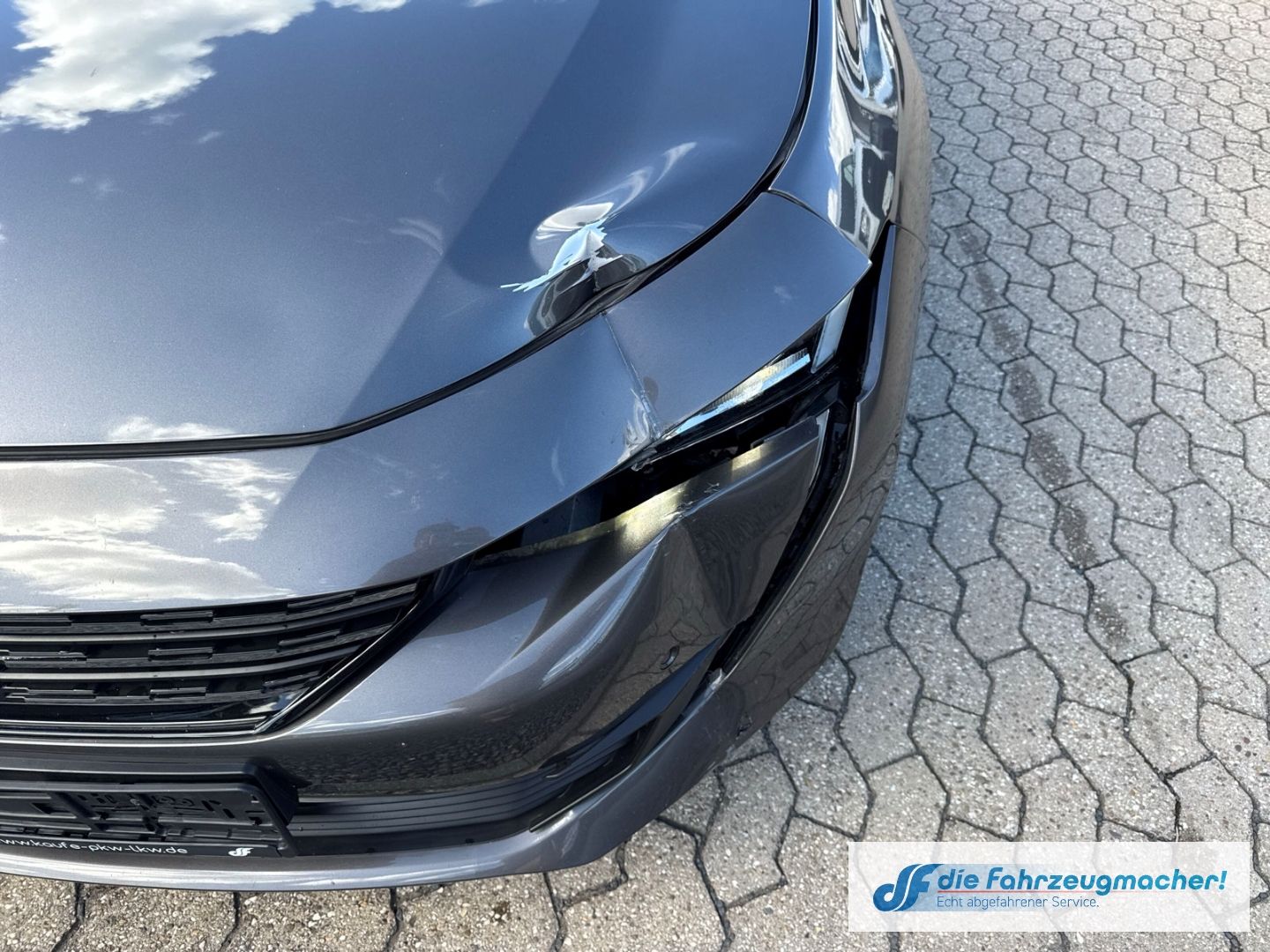 Fahrzeugabbildung Peugeot 508 SW Allure Pack 1.5 Navi 360 Kamera *UNFALLSC