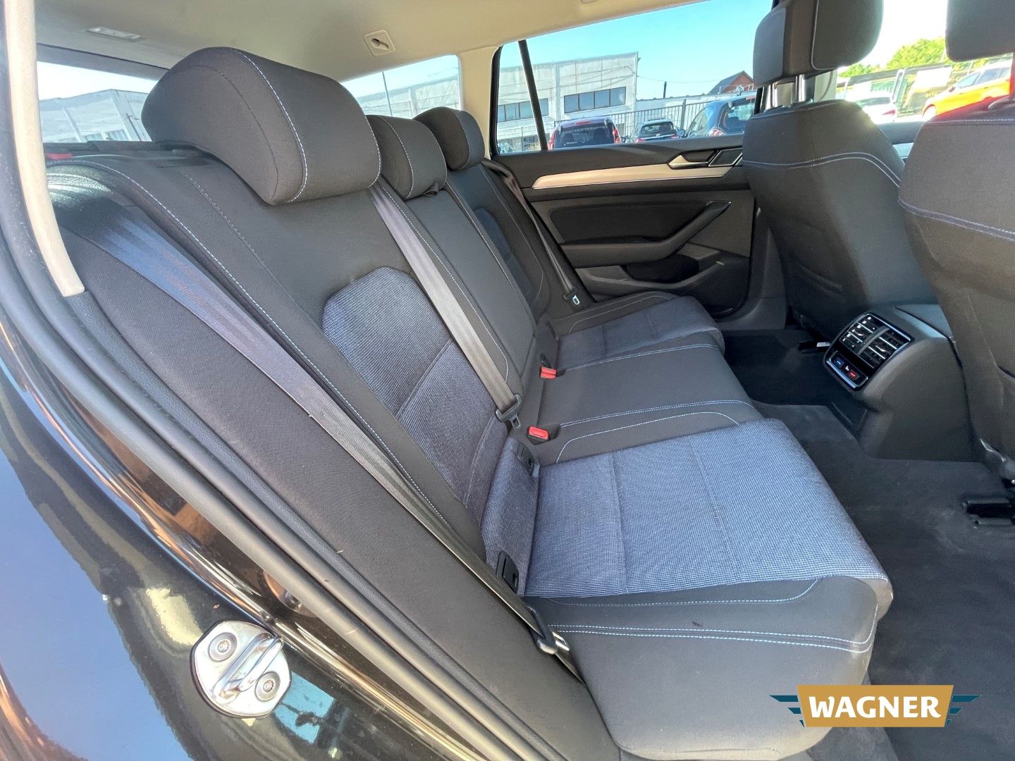 Fahrzeugabbildung Volkswagen Passat Variant GTE LED SHZ Kamera Navi