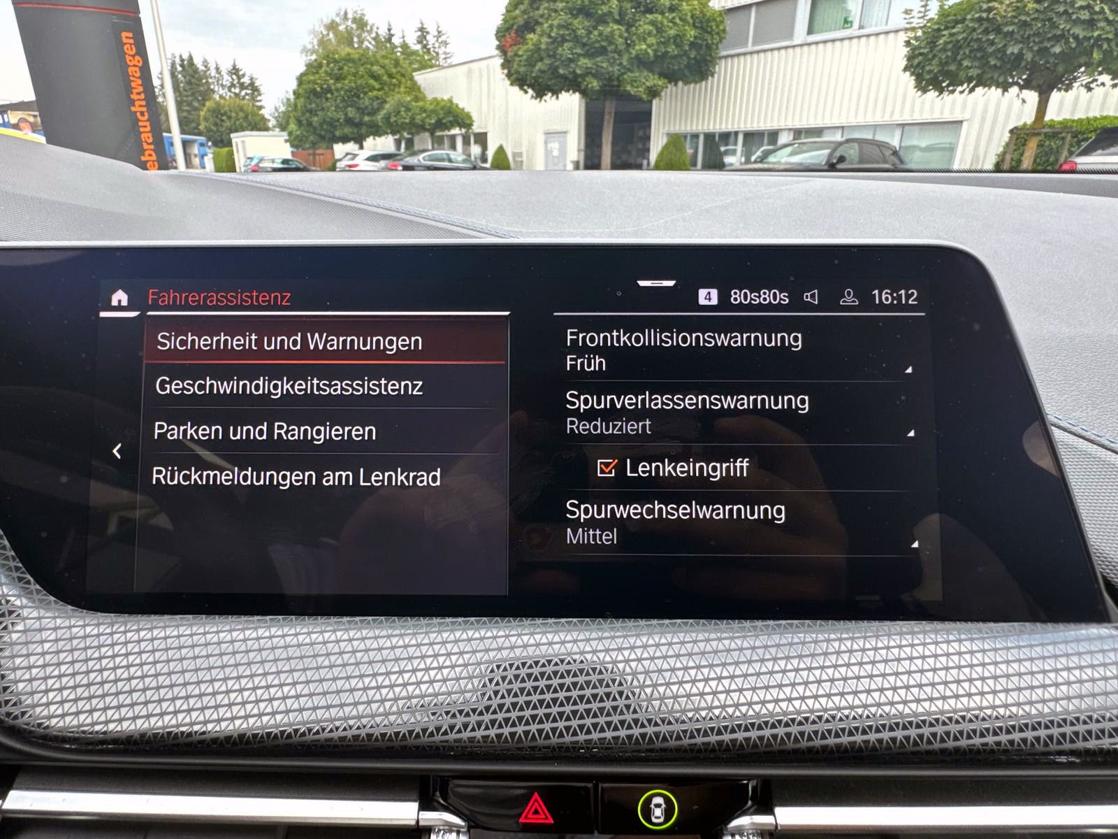 Fahrzeugabbildung BMW 120i M-Sport Steptr. ACC KAM SHZ NAV LED CarPlay