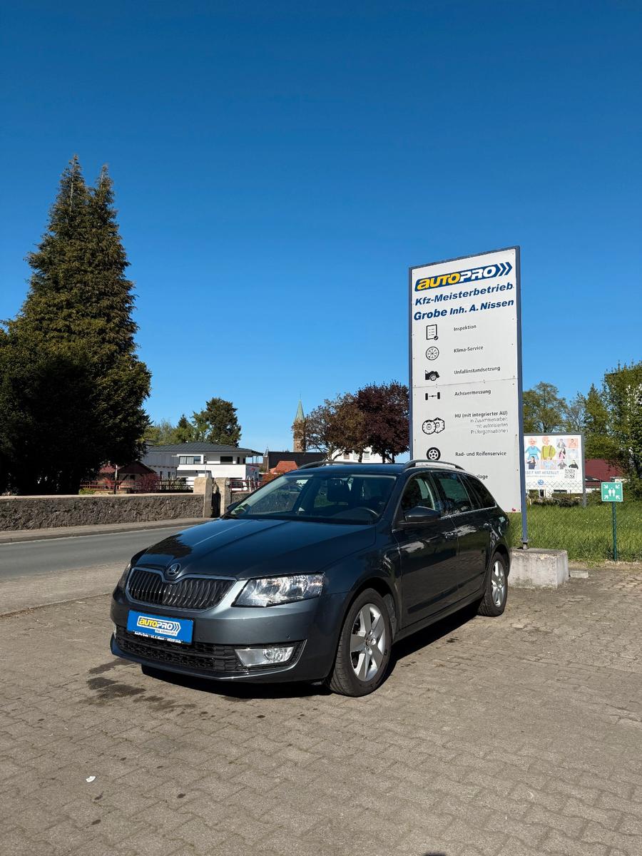 Skoda Octavia Combi *AHK*1.HAND*DAB*SHZ*TEMPO*NAVI*