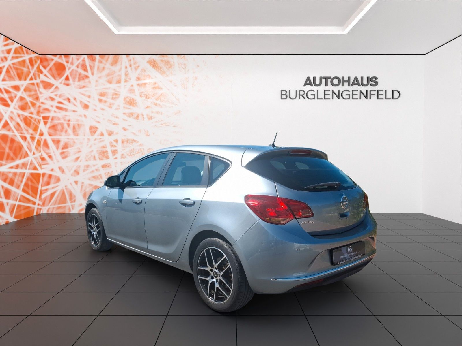 Fahrzeugabbildung Opel Astra J Lim. 5-trg. Energy! beh. LR ! NAVI ! PDC