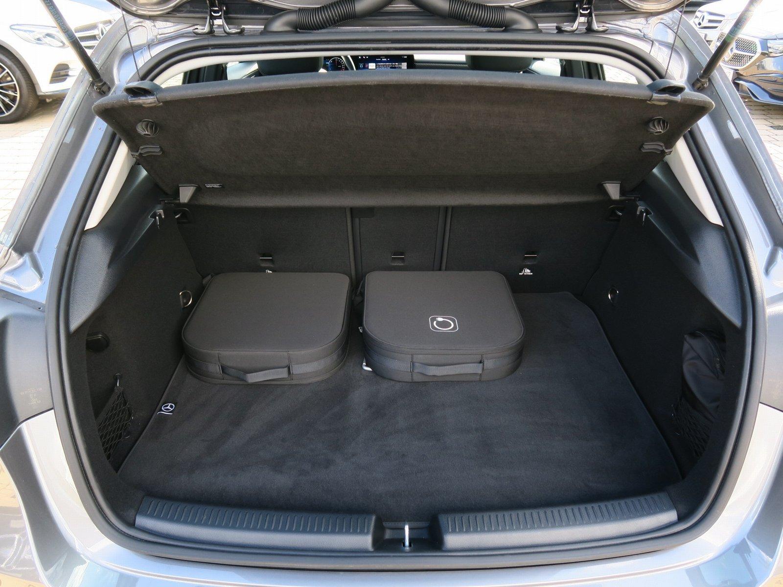 Mercedes-Benz A 250 e Progressive Line Advanced 11kw LED High