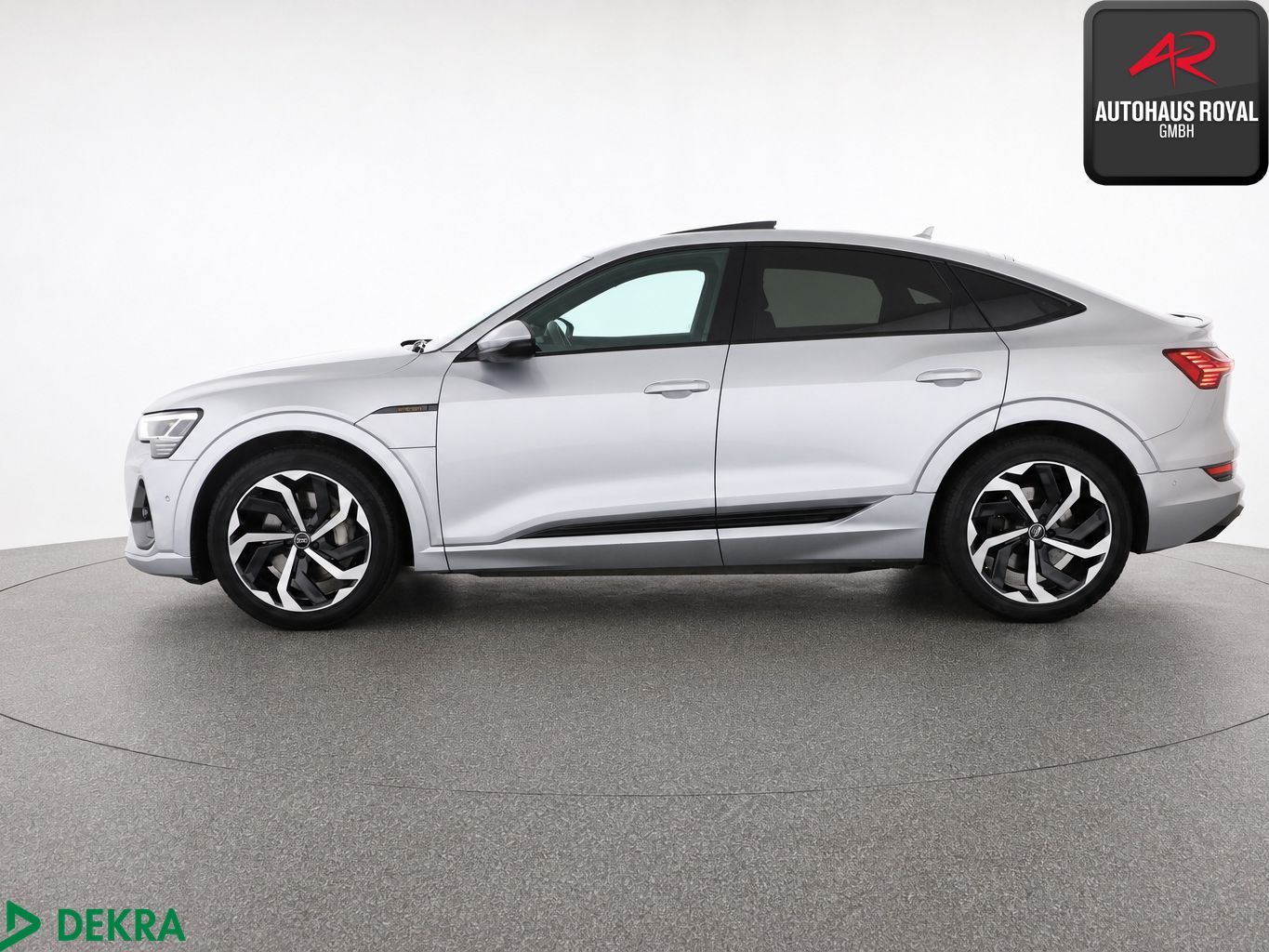 Audi e-tron Sportback 55 qu S LINE PANO LUFT KEYLESS foto 2