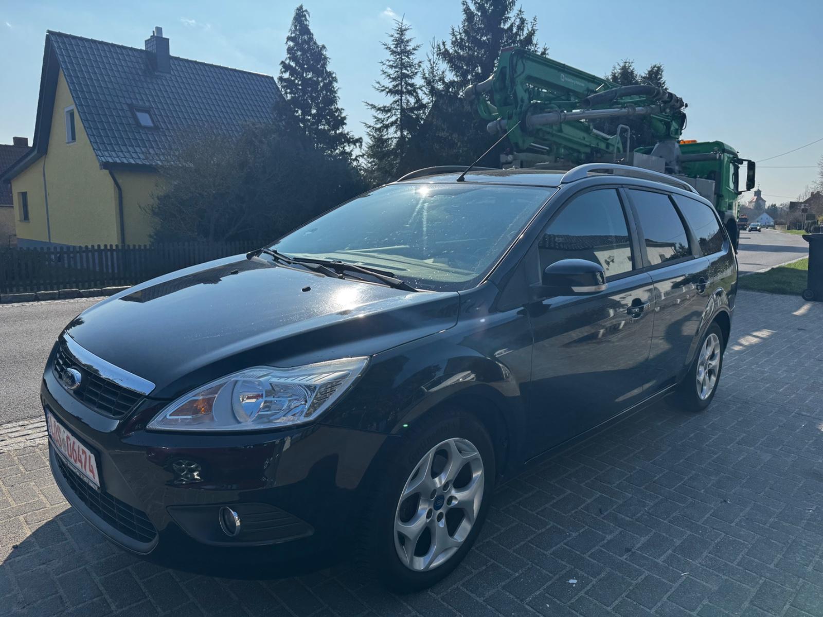 Ford Focus 1,6 turnier*Top-zustand*Tüv