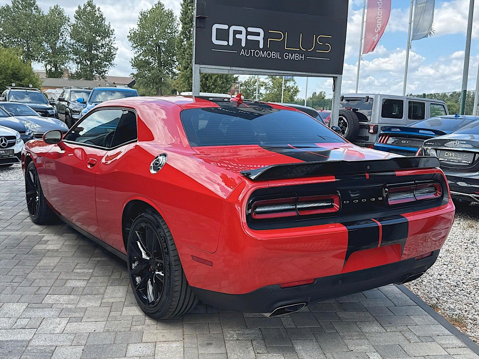 Fahrzeugabbildung Dodge Challenger 6.4 V8 SRT 392 SCAT PACK Performance