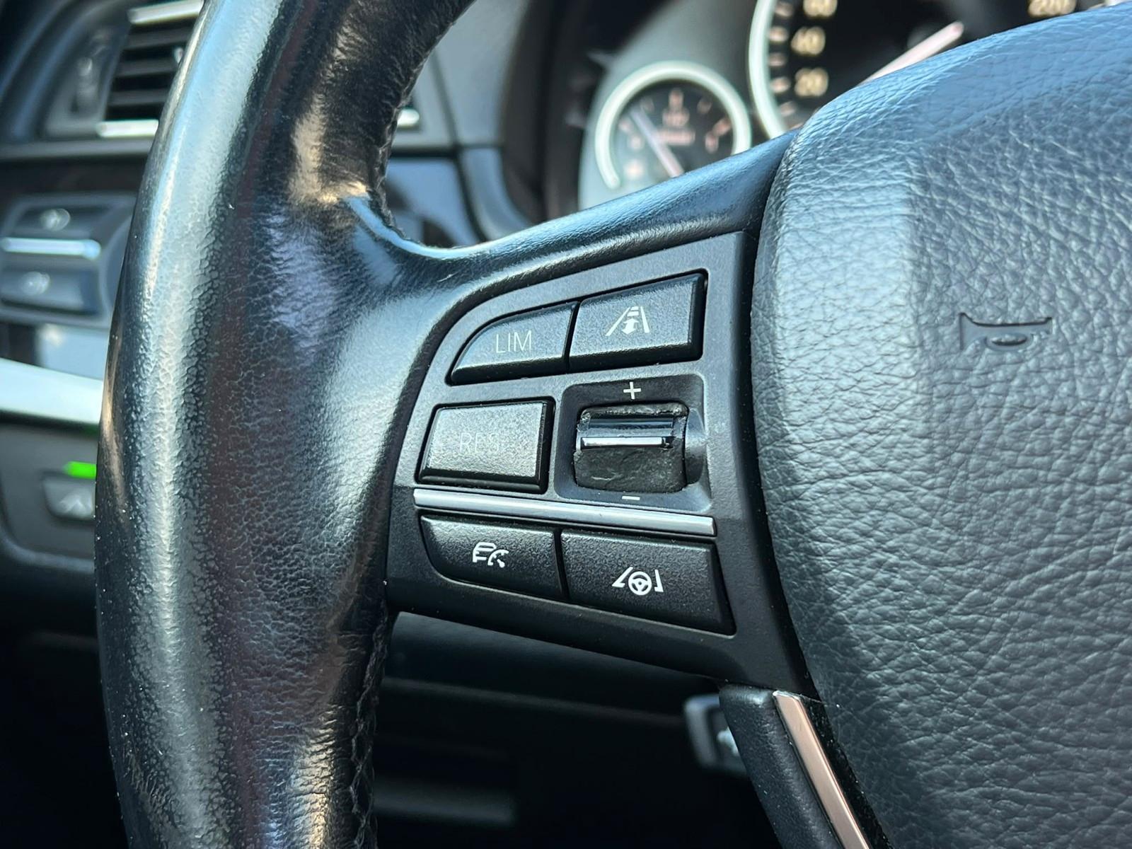 BMW 530d Touring Luxury Line VOLL!