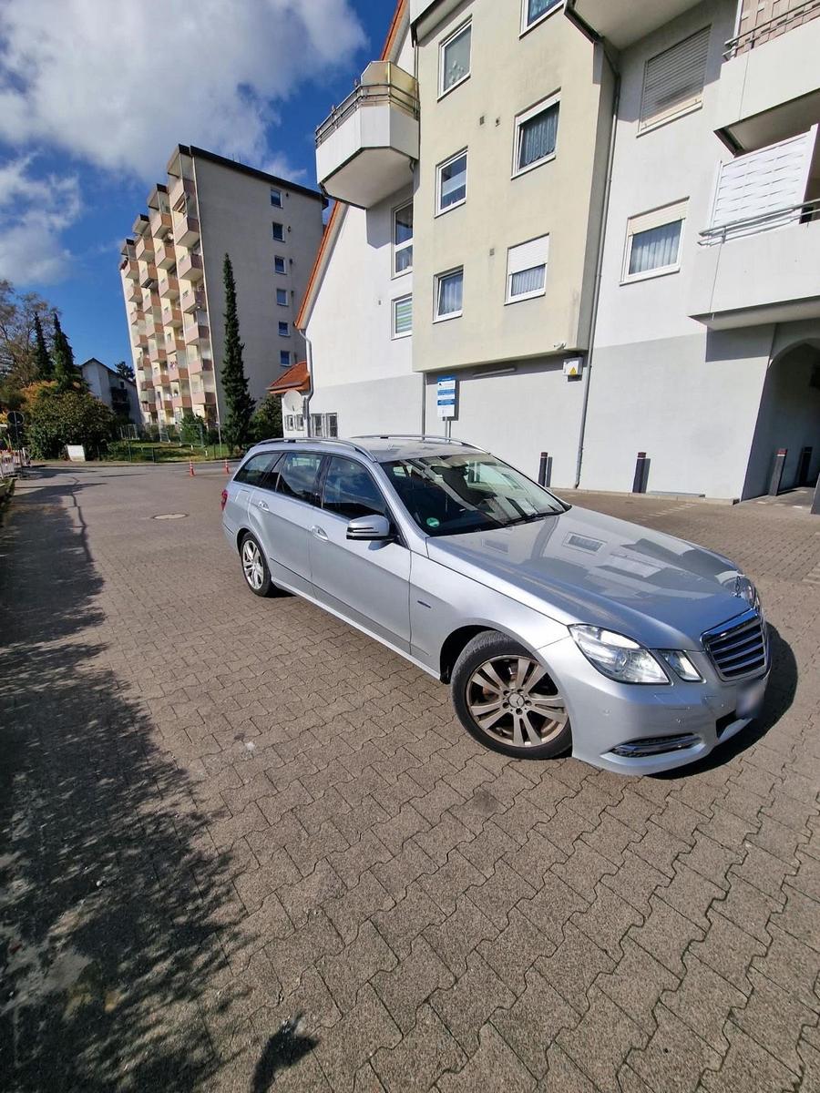 Mercedes-Benz E220, 2011