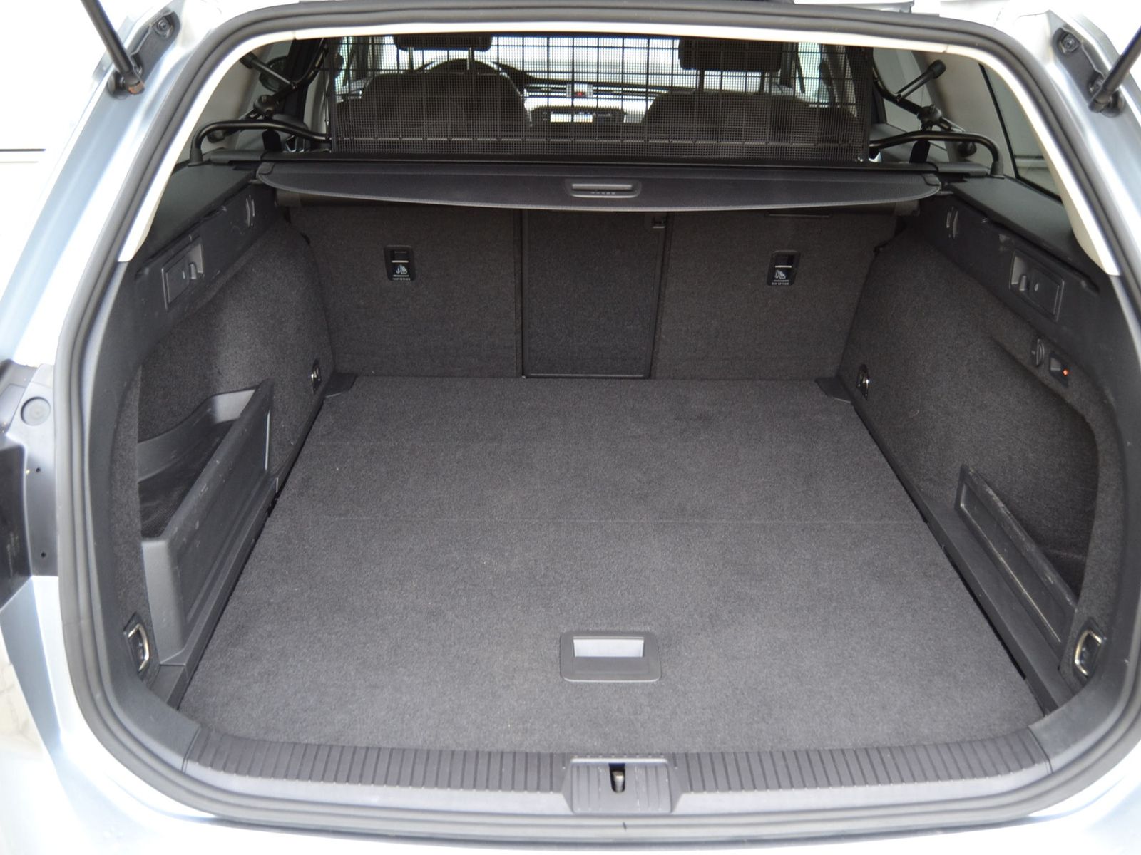 Passat Variant 2.0 TDI DSG AHK/STAND-HZ/MATRIX/N