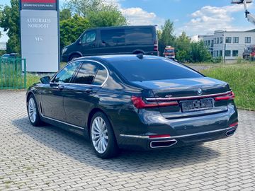 BMW 740 - 2