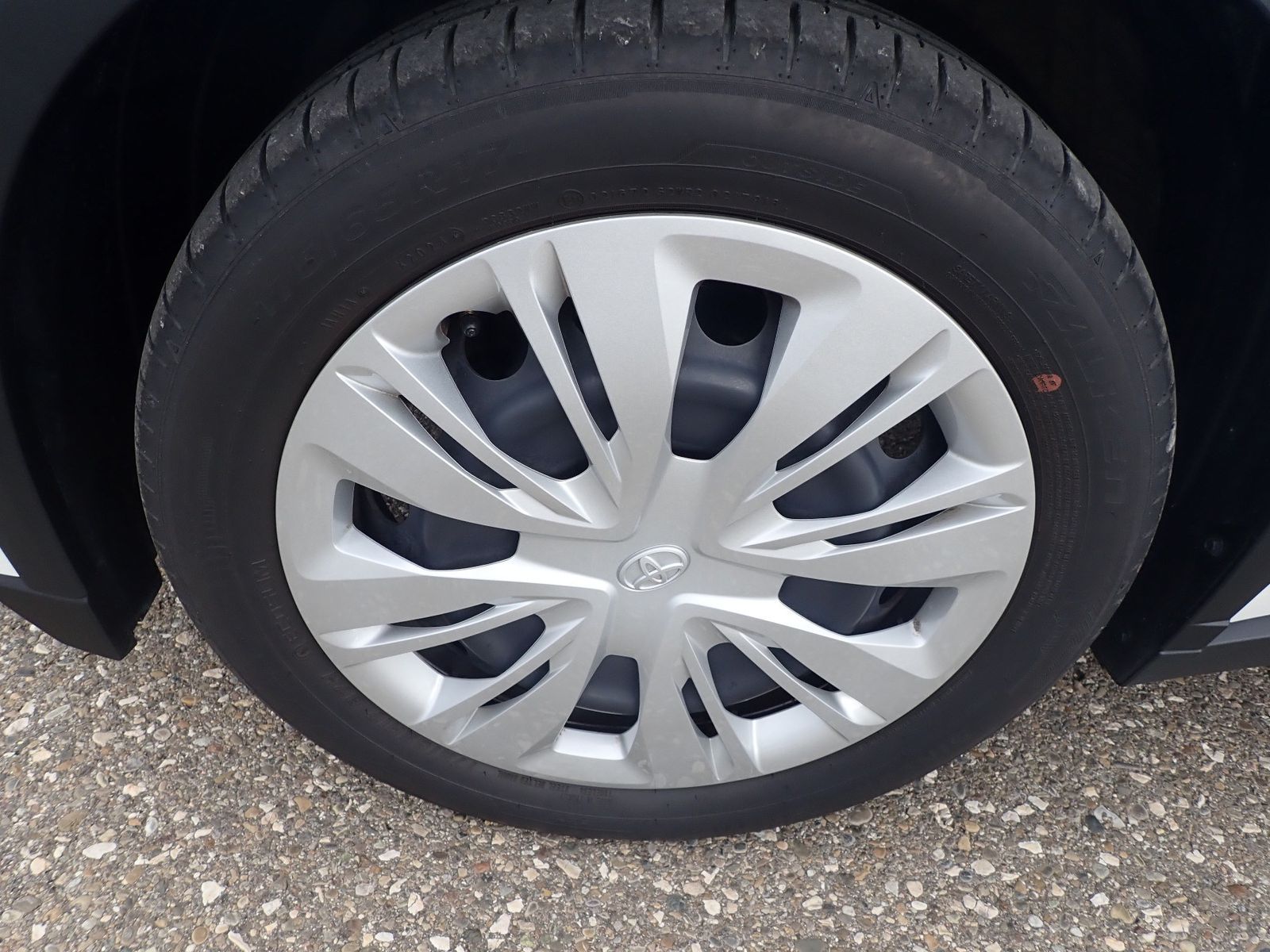 Fahrzeugabbildung Toyota Aygo X Play 1.0 5tg.