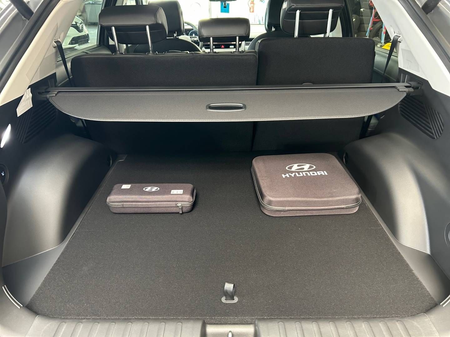 Fahrzeugabbildung Hyundai IONIQ 5  84 kWh(325 PS) UNIQ Panorama-Glasdach,