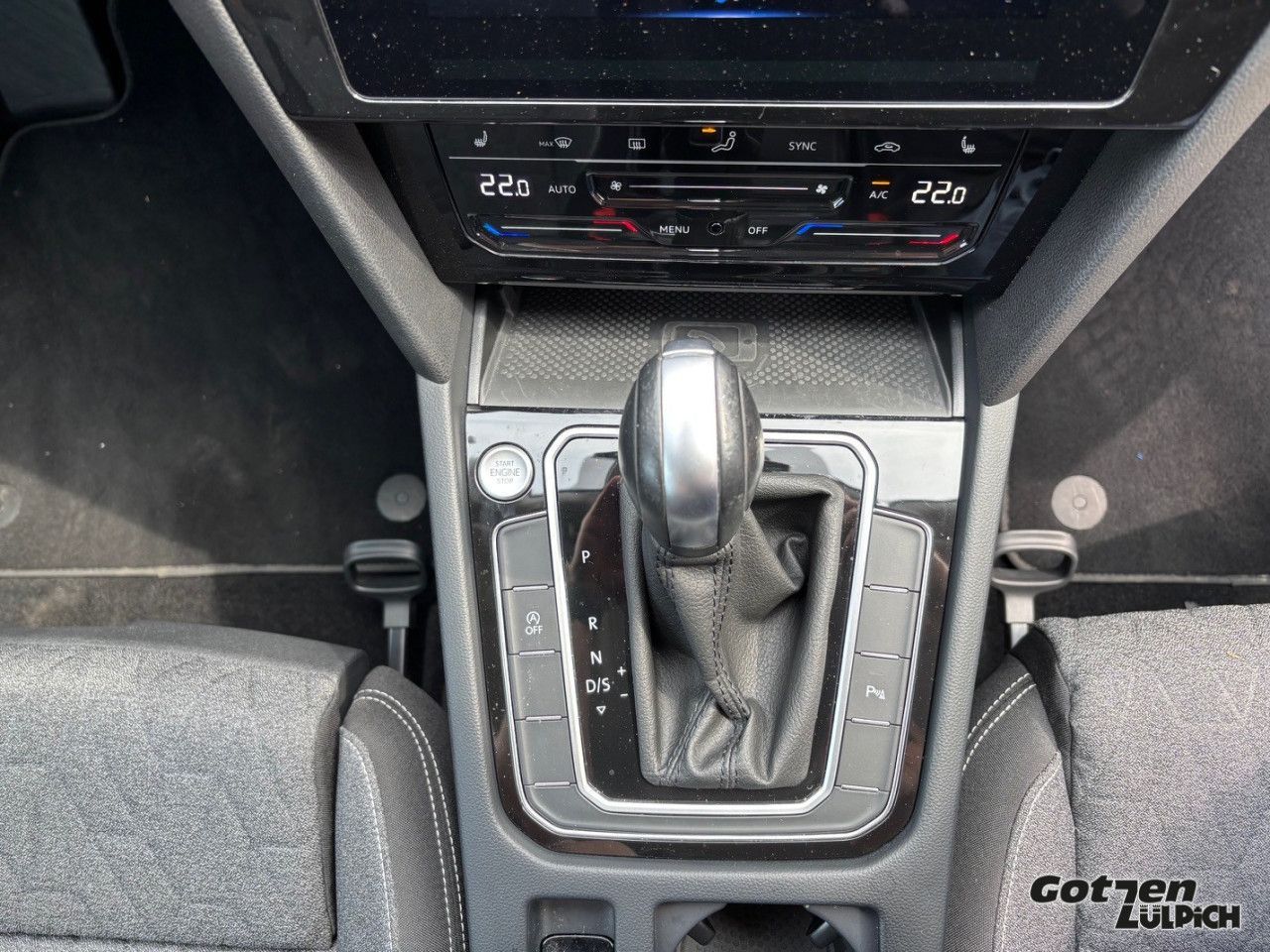 Fahrzeugabbildung Volkswagen Passat Variant Business 2,0TDI Travel Assist LED