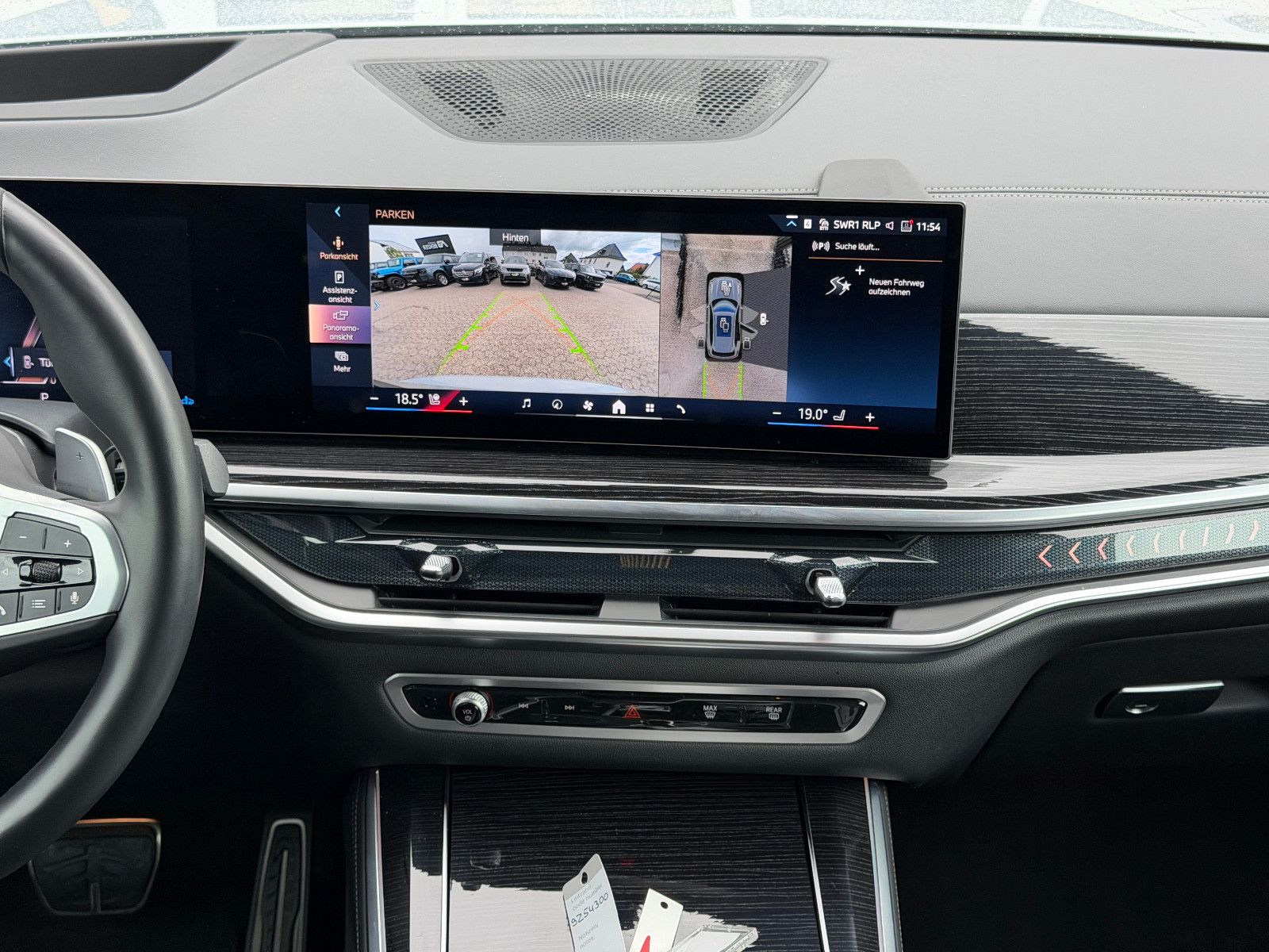 Fahrzeugabbildung BMW X5 30 d xDrive M Sport/HEAD-UP/360°/SOUND/AMBIEN