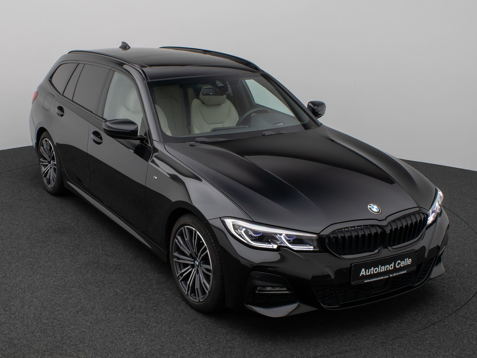 Fahrzeugabbildung BMW 320d M Sport Panorama Laser Kamera HUD DAB HiFi
