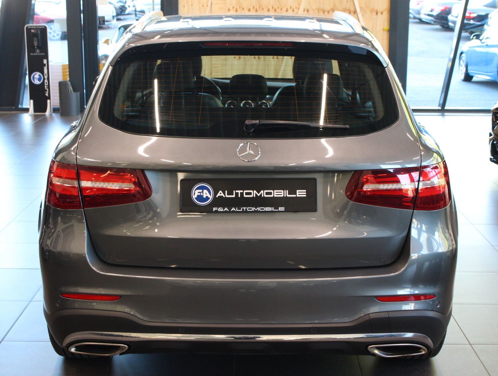 Fahrzeugabbildung Mercedes-Benz GLC 250 4MATIC AMG Line *PNRM*360 Kamera