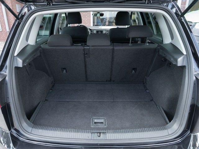 Golf Sportsvan Sound TSI DSG AHK Navi ACC Ganzja