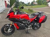 BMW S1000XR - mit Carbon-Paket und Koffer - Offers