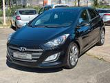 Hyundai i30 blue Passion, Automatik, Scheckh. voll - Hyundai i30 Gebrauchtwagen in Bremen