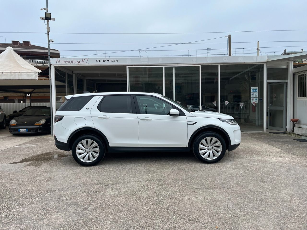 Land Rover Discovery Sport 2.0 TD4 150 CV Auto B imagem 3