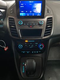 Fahrzeugabbildung Ford Transit Connect Kasten Automatik Standhzg Kamera