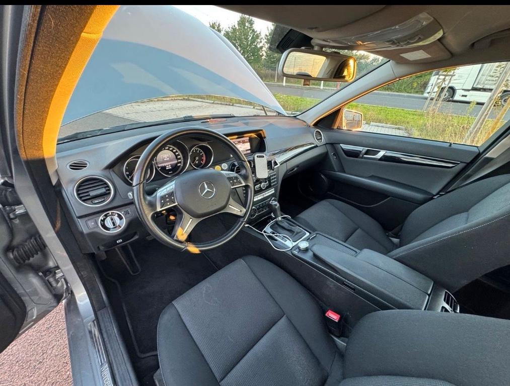 Mercedes-Benz C 180