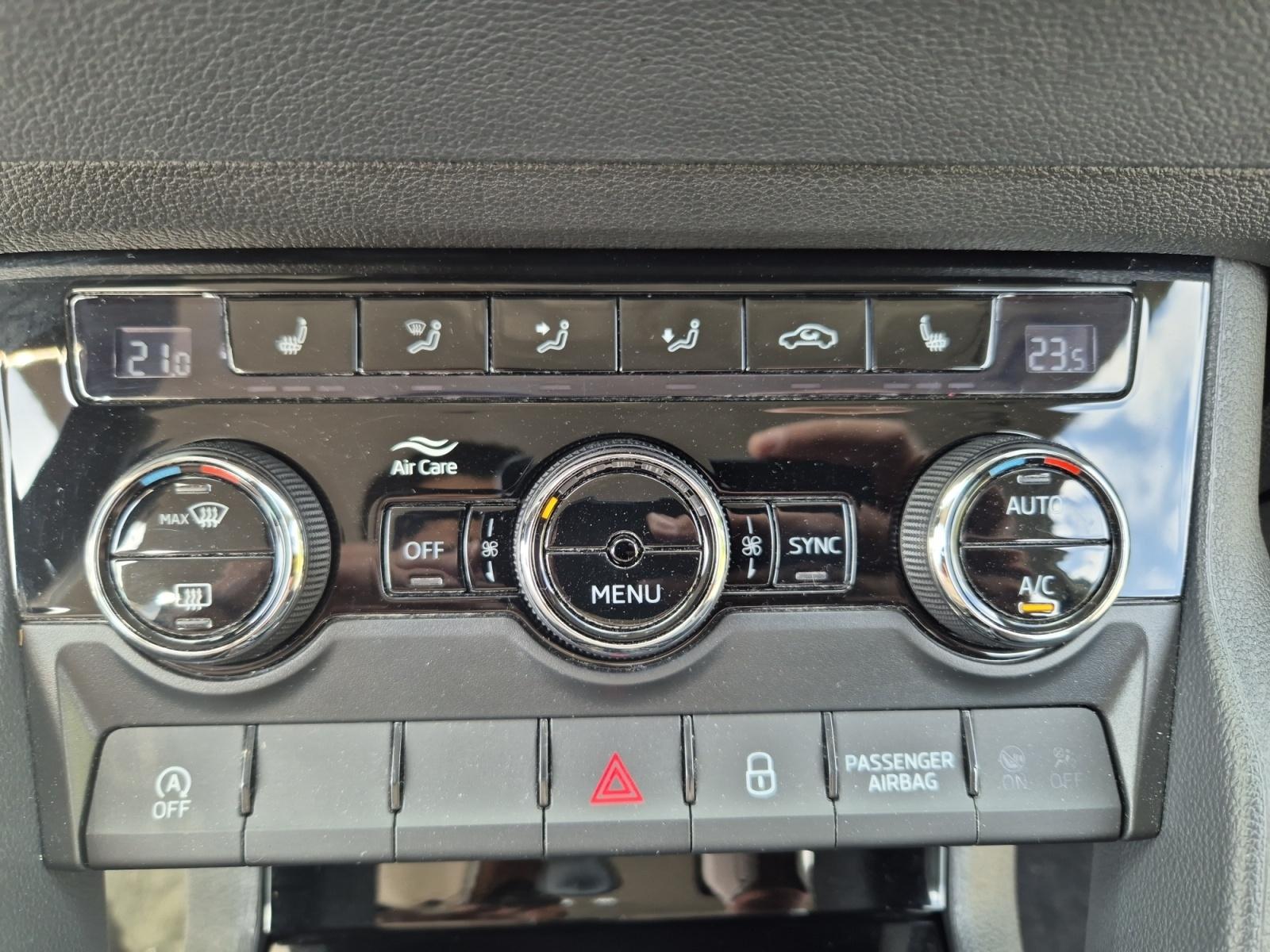 Skoda Karoq 1.5 TSI DSG CLEVER +AHK +LED +ACC +RKAM +N
