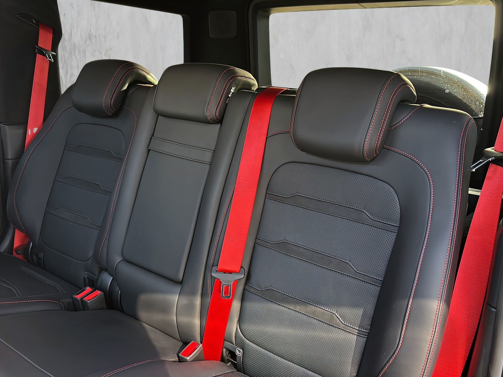 Fahrzeugabbildung Mercedes-Benz G 63 AMG NIGHT GSHD 360° BURMESTER AHK MULTIBEAM