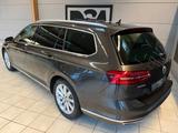Volkswagen Passat Variant Highline /AHK/STHZ/PANO/ACC/DCC - mit Diesel-Antrieb: Allradantrieb, Kombi, Automatik
