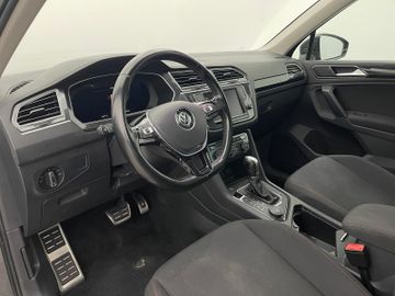 Volkswagen Tiguan - 12