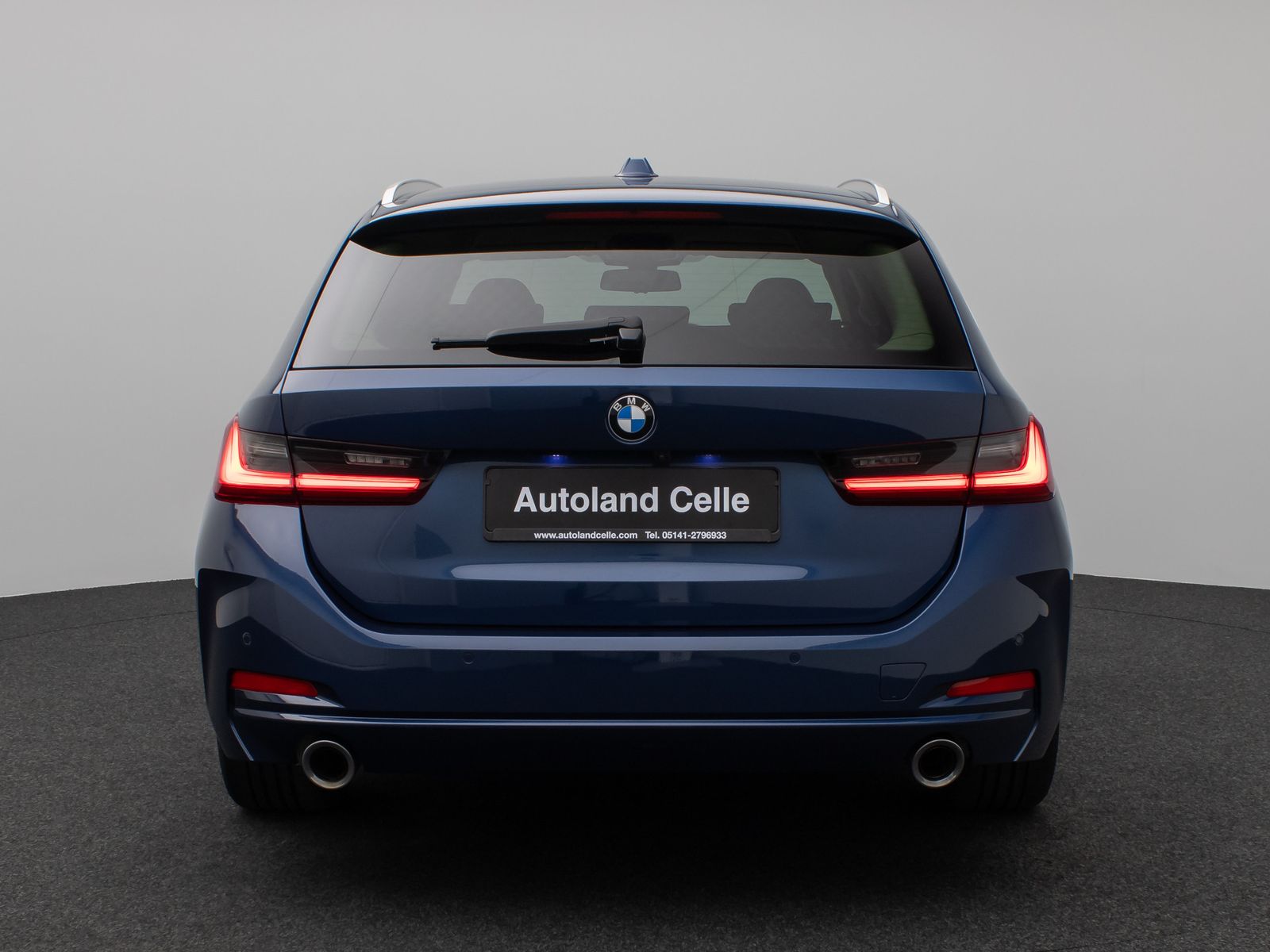 Fahrzeugabbildung BMW 320i Kamera HUD DAB H/K ACC Komfort Alarm Sport