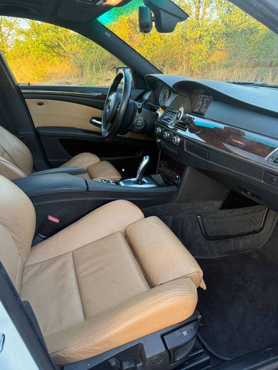 BMW 530d xDrive touring Edition Exclusive Editio...