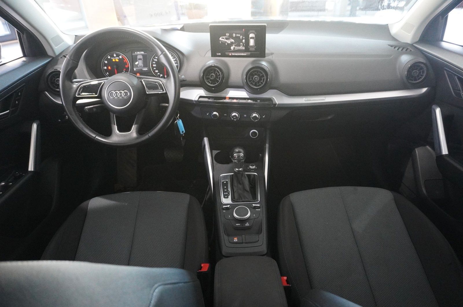 Fahrzeugabbildung Audi Q2 1.0 TFSI ULTRA S-TRONIC KLIMA/SHZ/PDC/19"