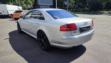Audi A8 - 6