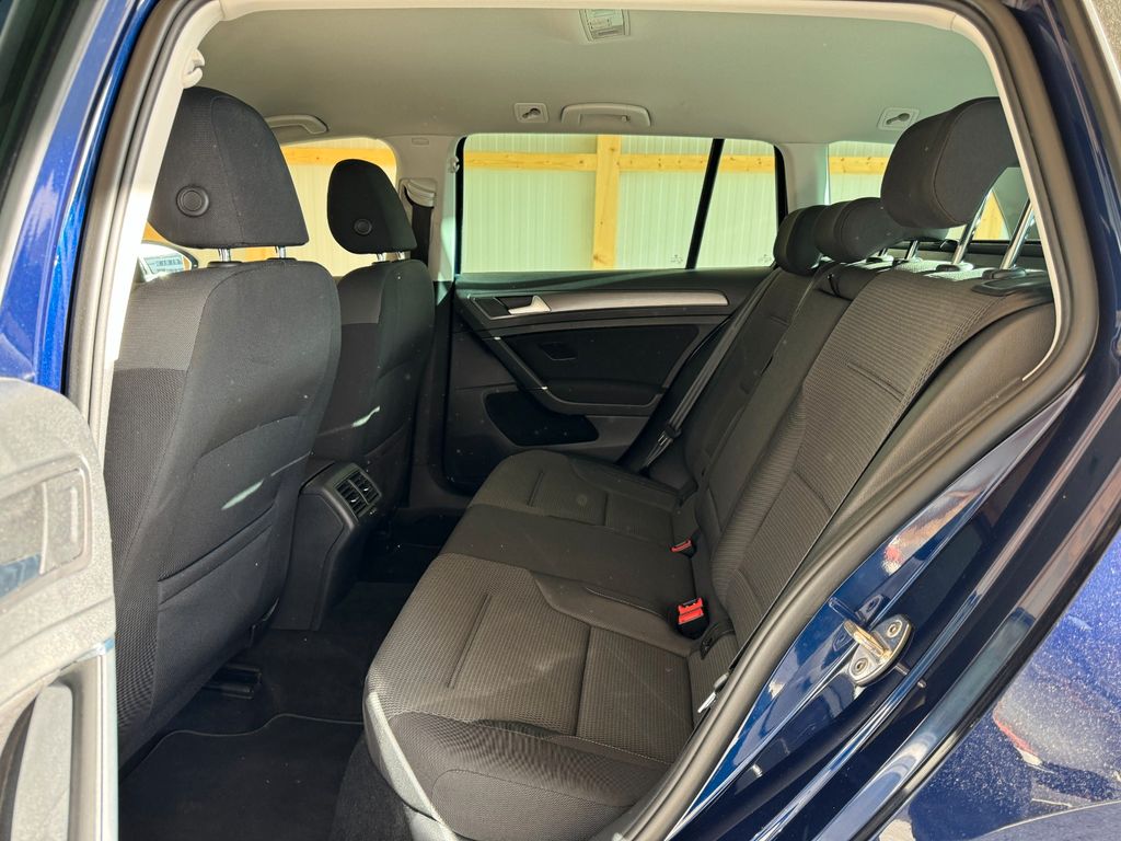 Volkswagen Golf 1.6 TDI Variant ,1.Hand,Standheizung,ACC