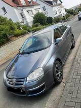 Volkswagen Jetta 1.6 TDI DSG Highline Highline - Volkswagen Jetta: Highline