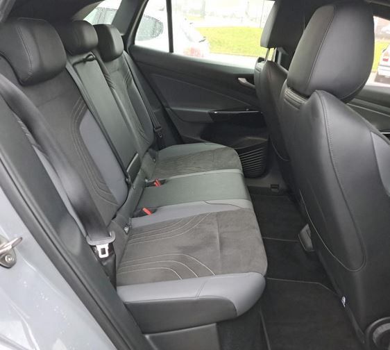 Fahrzeugabbildung Volkswagen ID.4 Pure LED+NAVI+KAMERA+SHZ+ACC+APP