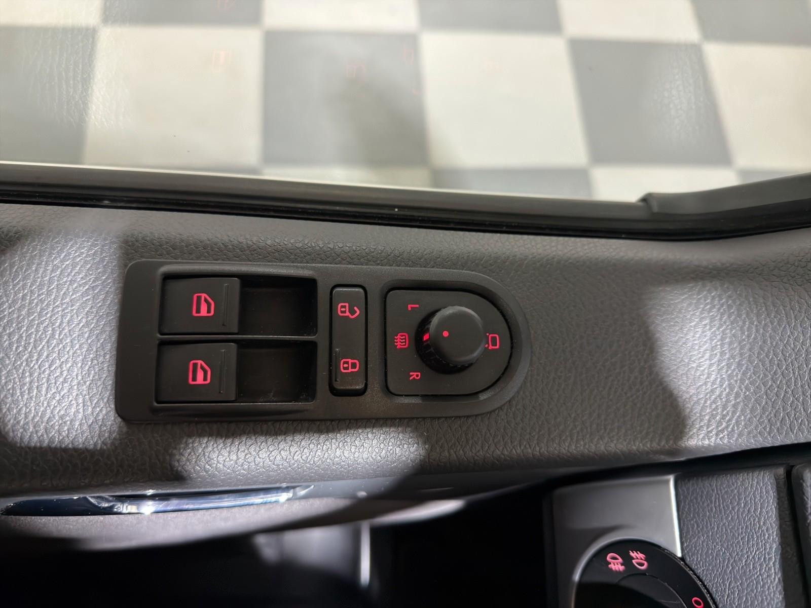VOLKSWAGEN T5 MULTIVAN LONG 2.0 TDI 180ch 4MOTION - 7 PLACES - ATTELAGE - CAMÉRA DE RECUL - BI-XÉNON - CHAUFFAGE AUXILIAIRE WEBASTO