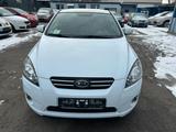 Kia cee'd / Ceed*Klima*6Gang*PDC*Euro5* - Kia aus 2011: Cee D