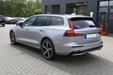 Volvo V60 B4 Benzin DKG Plus Dark*FSHZG*360°*ACC - silberne Volvo V60