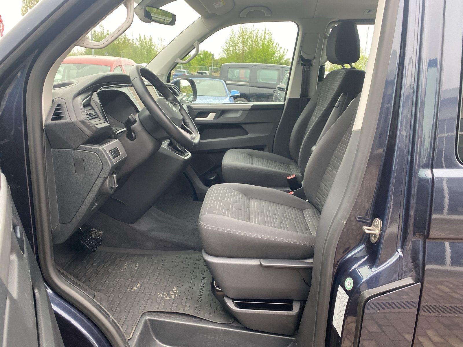 Fahrzeugabbildung Volkswagen T6 Multivan 2.0 TDI DSG 4M STANDHZG KAMERA DCC A